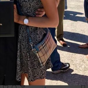 BURBERRY CROSS BODY